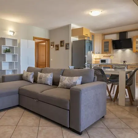 Family Terrace With Sea View Apartmán